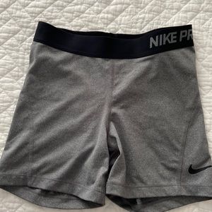 Nike Pro